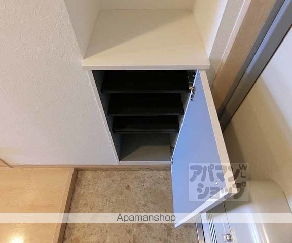 フラッティ壬生坊城の内装写真