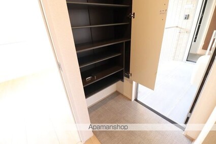 プレミアムⅩⅠ・ⅩⅡ番館　Ａ棟[1LDK/45.84m2]の玄関