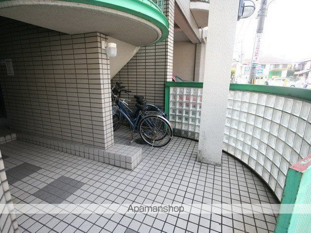 サンパレス21蛍池IIの玄関写真
