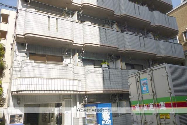 ビッグバーンズマンション新屋敷の外観写真