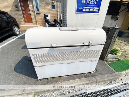 ロイヤルメゾン・プリモ[3LDK/81.74m2]の共用部2