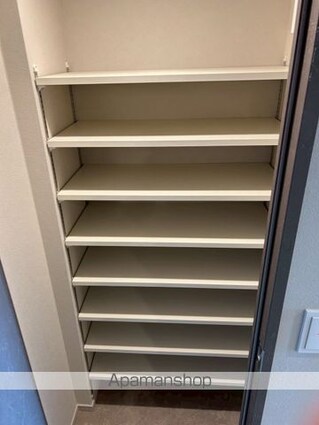 プラウドフラット大井町[1LDK/30.42m2]の玄関