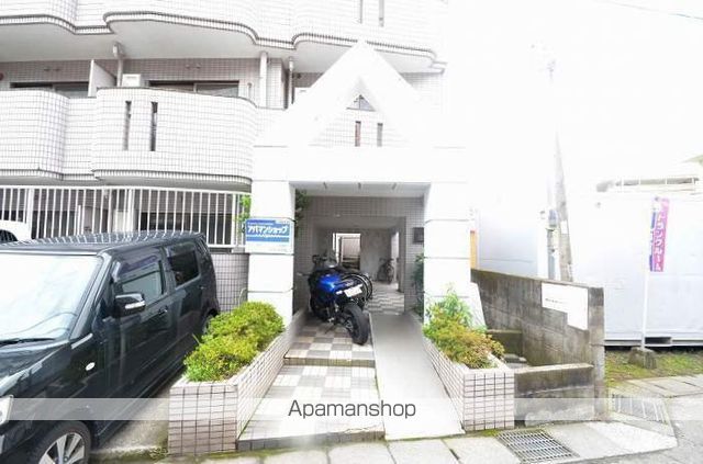 ロゼーヌ唐湊の玄関写真