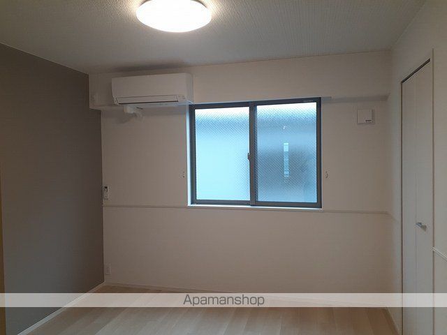 リヨン 鯖江 02の内装写真