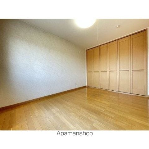 函館市 2階建 築30年の内装写真