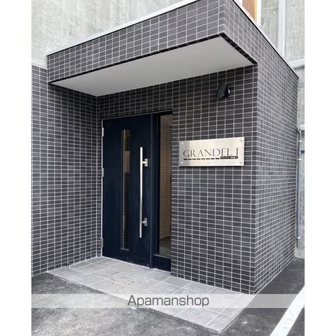 グランデール新札幌Iの玄関写真