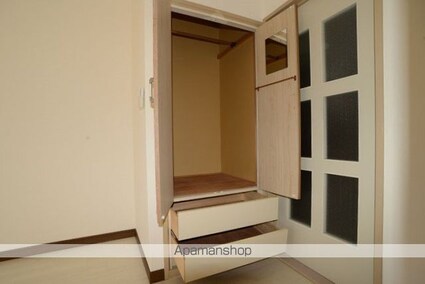 ビューロックウェーブＢ棟[1K/25.54m2]の収納