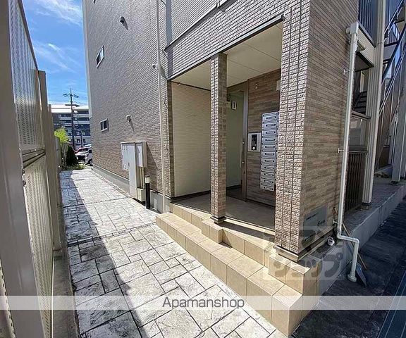 オーキッドの玄関写真