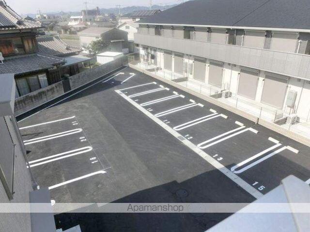 和歌山県和歌山市新在家[1LDK/34.74m2]の駐車場