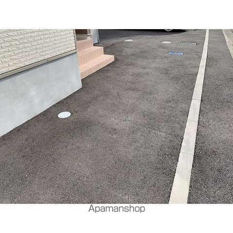 近鉄名古屋線 塩浜駅 徒歩53分 2階建 築7年の玄関写真