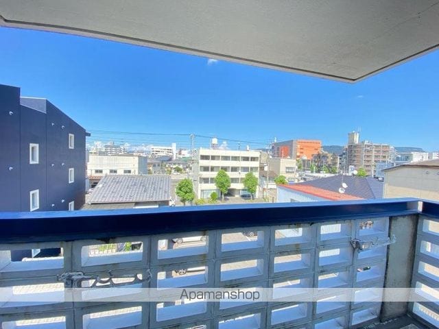 都市開発ビルの内装写真