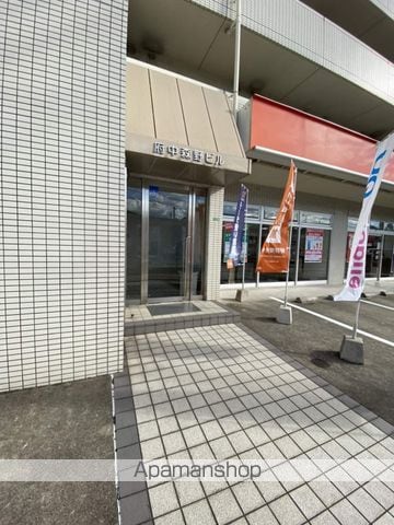 府中森野ビルの玄関写真