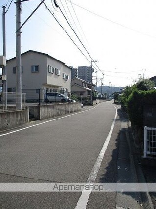 愛媛県新居浜市庄内町４丁目[1R/35.25m2]の周辺2