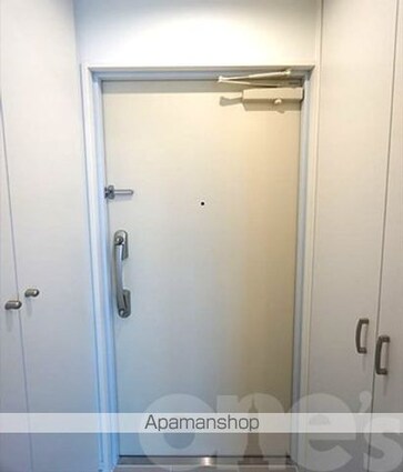 ＣＯＺＹ名城公園[1R/26.84m2]の玄関