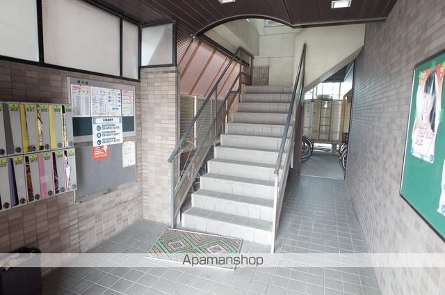 ハイツ日岡の玄関写真