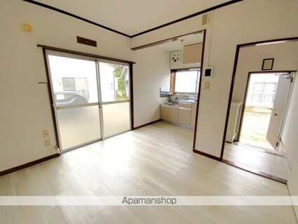 アイワハウス（５０・５１・５２・５３・５５・５６号）[1DK/33.12m2]のリビング・居間