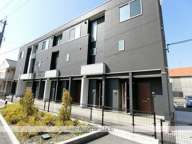 福山市 3階建 築8年の外観写真