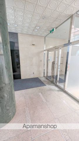 大阪市谷町線 南森町駅 徒歩9分 8階建 築33年の玄関写真