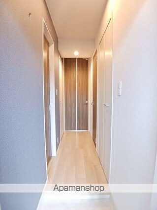 ラクーン守山[1LDK/42.59m2]の玄関