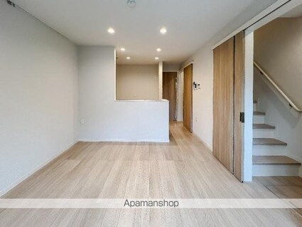 ＭＡＰＬＥテラス[2LDK/62.72m2]のリビング・居間1