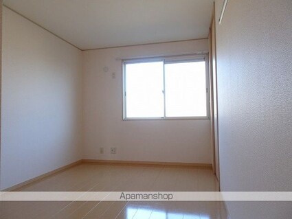 ＲＯＹＡＬ　ＧＡＲＤＥＮ　ＣＡＳＡＨＡＲＡ[2LDK/62.95m2]の周辺3