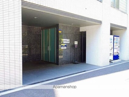 東京都新宿区左門町[1DK/33.43m2]のエントランス