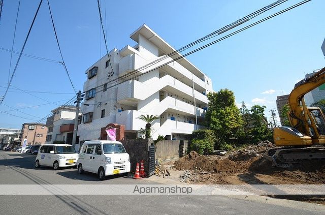レインボー上荒田の玄関写真