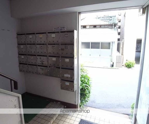 KMビルの外観写真