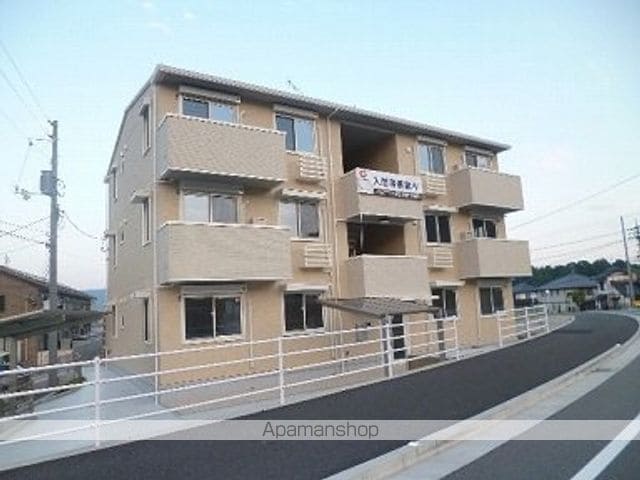 可部線 安芸長束駅 徒歩18分 3階建 築15年の外観写真