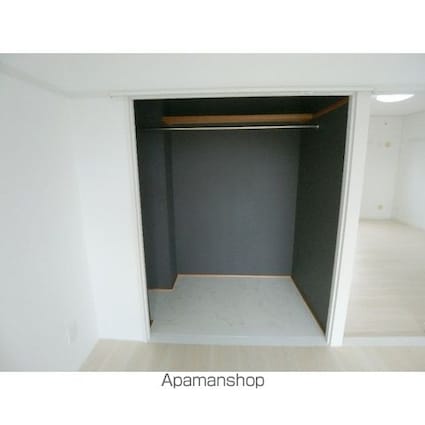 レインボーハウス４号棟[3LDK/63m2]の収納