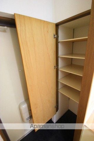 ララパルーザの内装写真