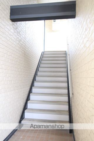 レオパレス三宝の玄関写真