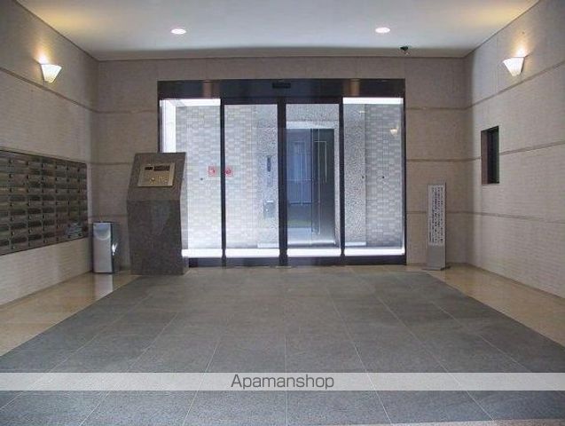 ルーブル学芸大学六番館の外観写真