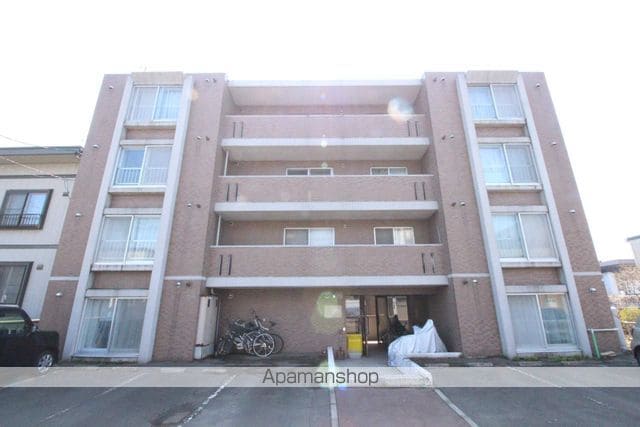 メゾンエクレーレ北37条の外観写真
