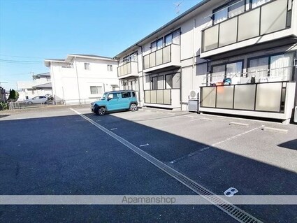 ミレニアム金光[2DK/44.23m2]の駐車場