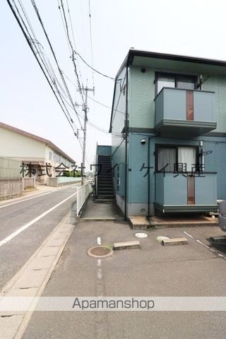 フラワー Cの玄関写真