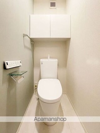 グラナーデ高井戸東[2LDK/72.28m2]のトイレ