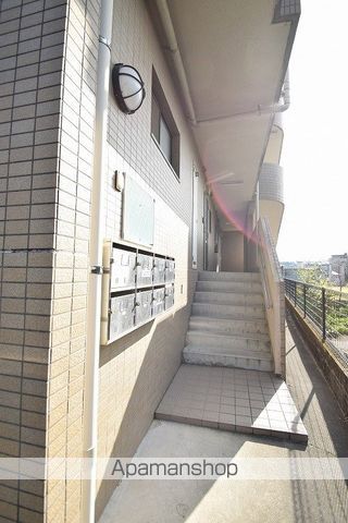 コーポ金栄IIIの玄関写真
