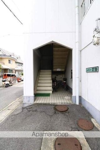 センチュリー万倍の玄関写真