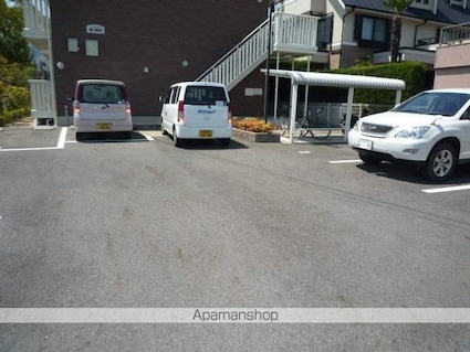 滋賀県大津市石山寺３丁目[1LDK/41.29m2]の駐車場1
