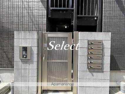 グランジュテ黄金町[1R/18.25m2]のエントランス