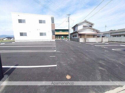 ピース・シリウス　Ｂ棟[1LDK/37.54m2]の駐車場2