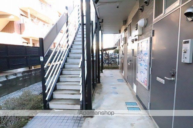 レオパレスベルガモットの玄関写真