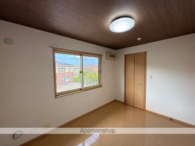 COMFORT RESIDENCE IIの内装写真