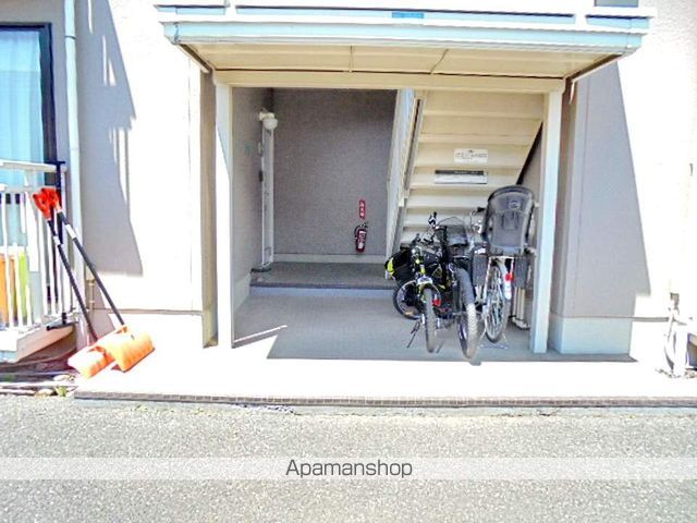 クレセントIの玄関写真