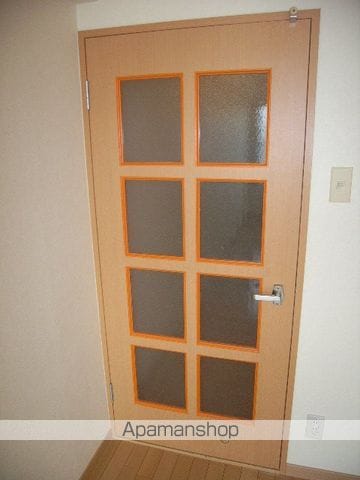 メゾンエクレーレ中の島の内装写真