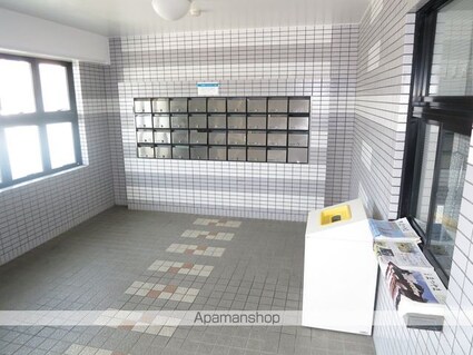 メゾン・ド・エラン[1K/27.3m2]のエントランス2