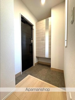 ＤーＬｕｃｅ納定（ディールーチェノウジョウ）[2LDK/66.7m2]の玄関