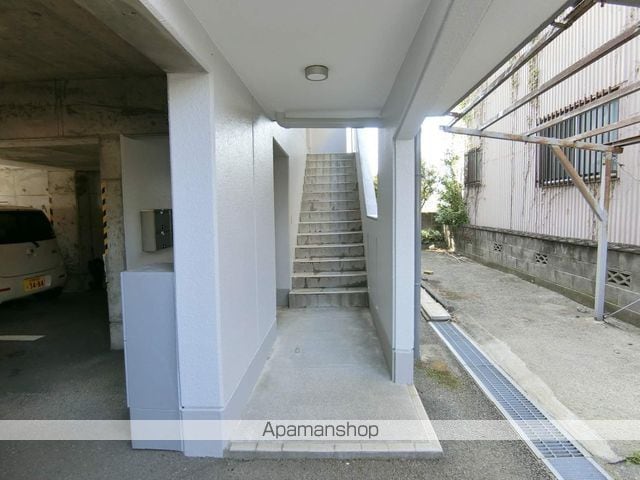 メゾンブレスの玄関写真