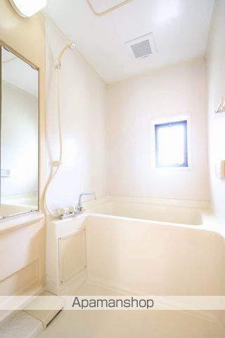 ファミーユ阿品 A棟の内装写真